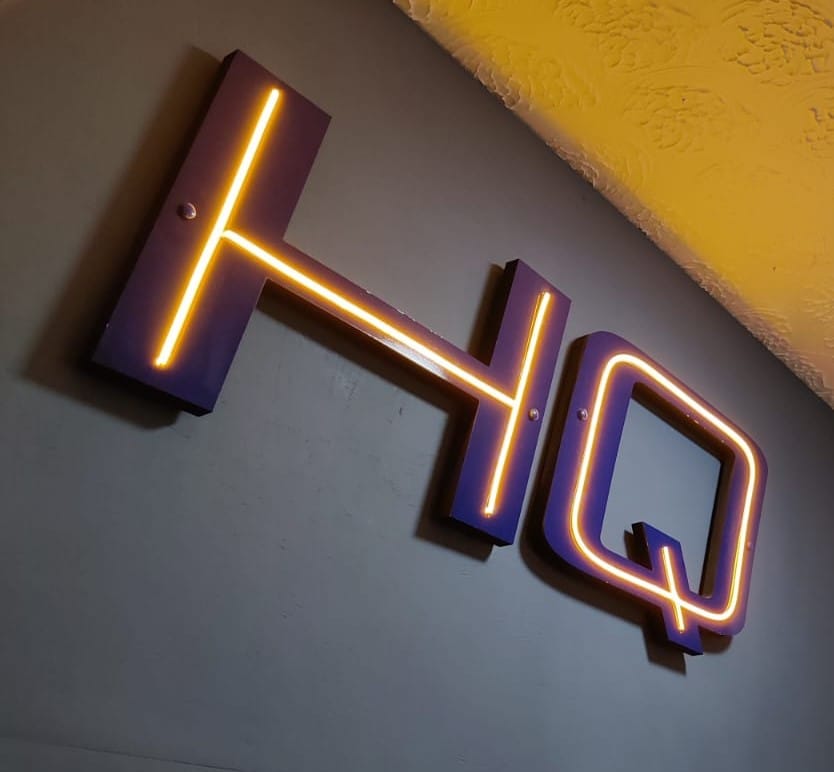 Read more about the article LED Neon Signage For Lagan Backpackers